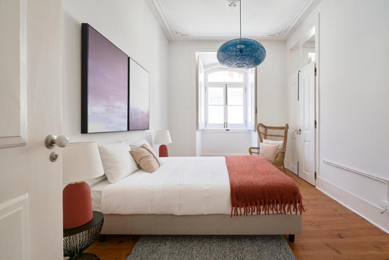 Sunny Pink Street Historical Apt, By Timecooler Lisboa 外观 照片