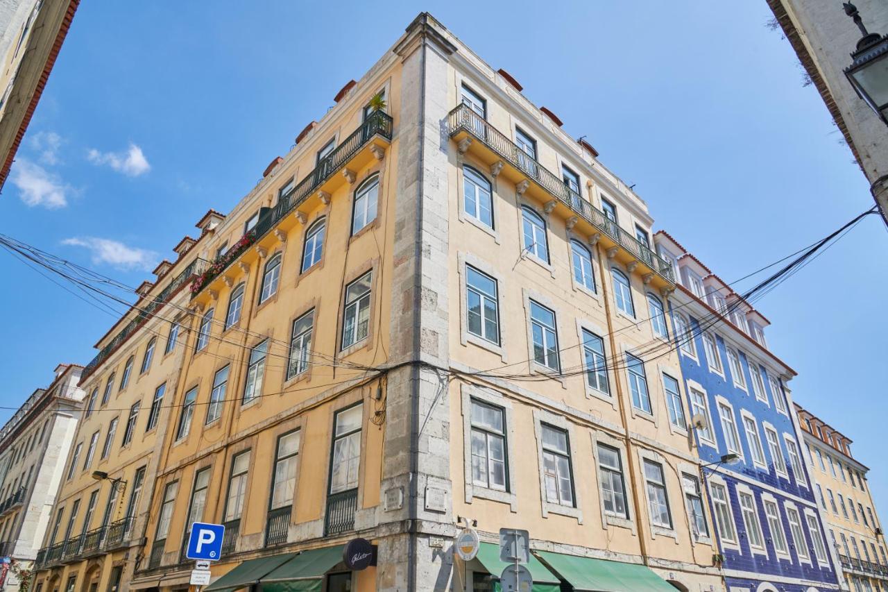 Sunny Pink Street Historical Apt, By Timecooler Lisboa 外观 照片