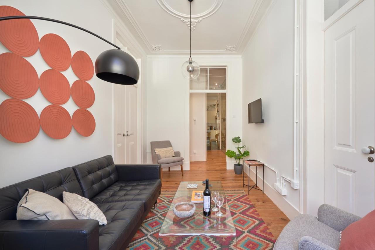 Sunny Pink Street Historical Apt, By Timecooler Lisboa 外观 照片
