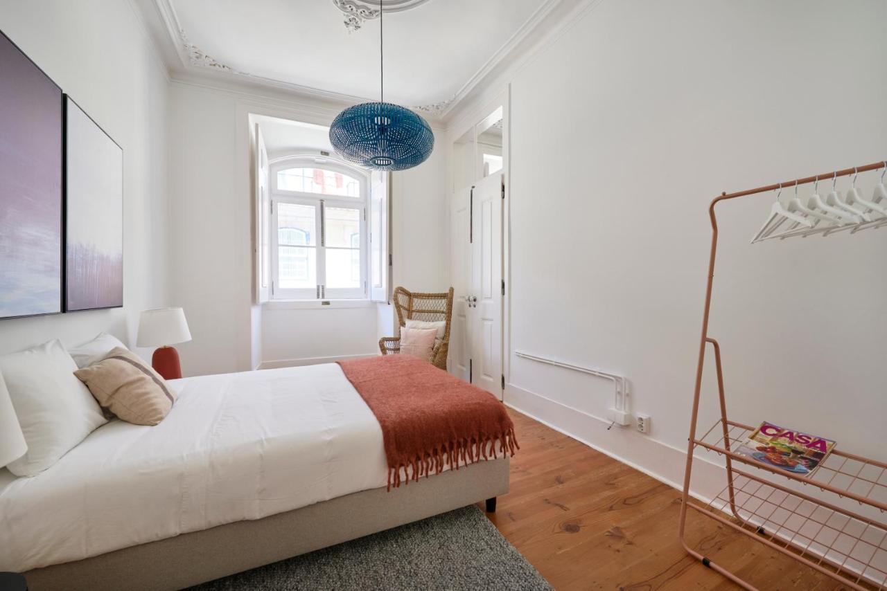 Sunny Pink Street Historical Apt, By Timecooler Lisboa 外观 照片