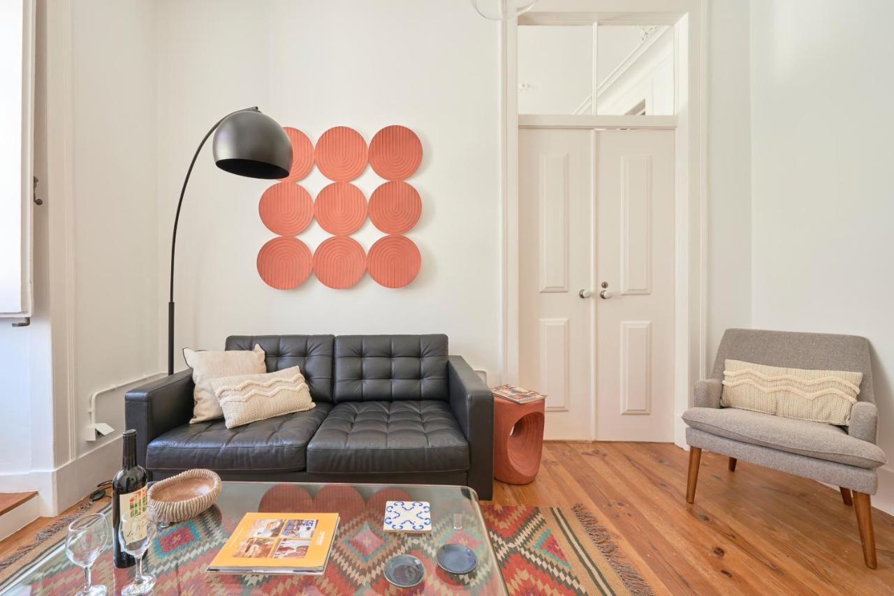 Sunny Pink Street Historical Apt, By Timecooler Lisboa 外观 照片